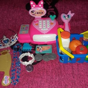 Like new Minnie Mouse cash register&accessories